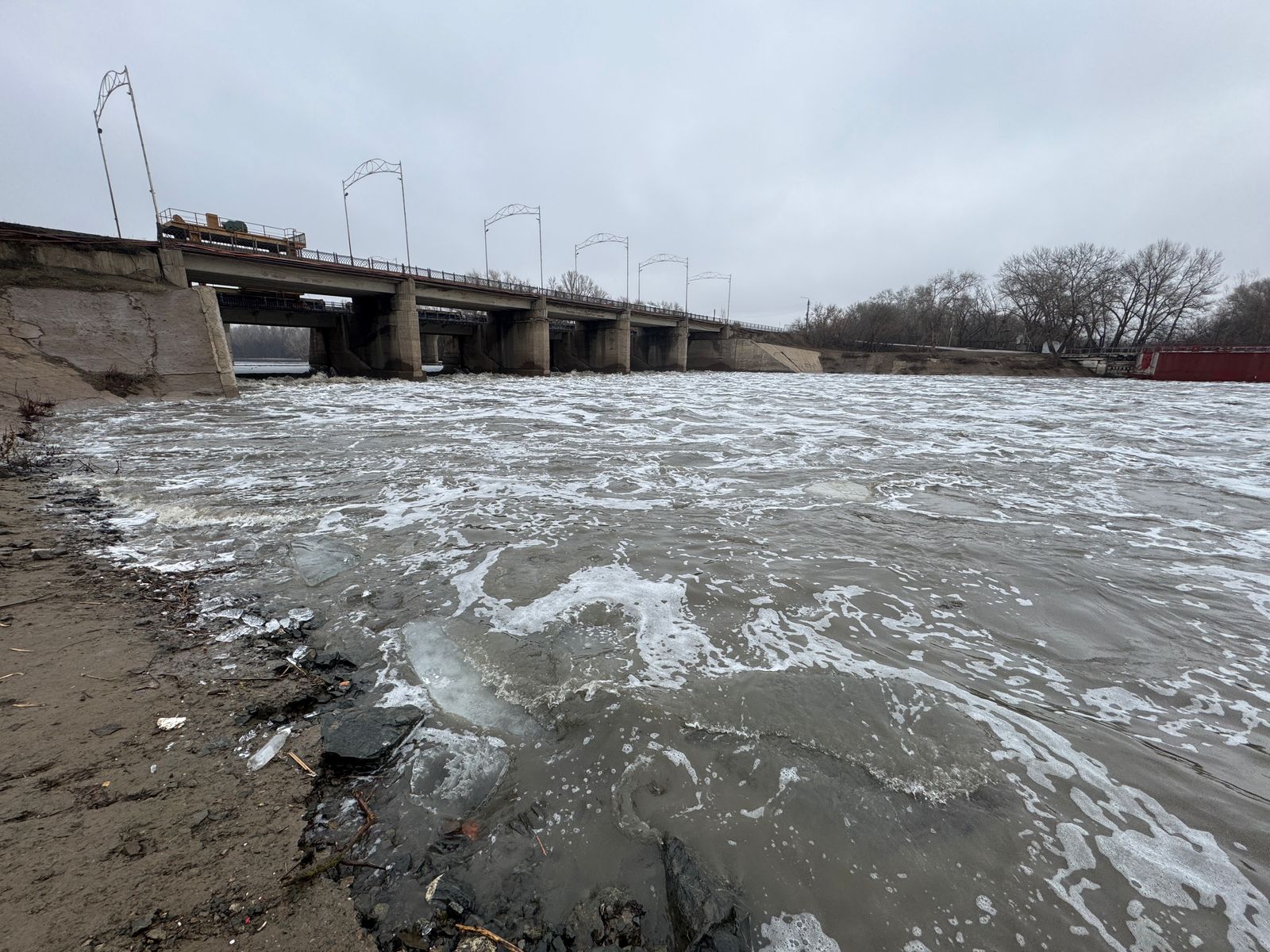 Уровень Урала в ЗКО снова поднимается